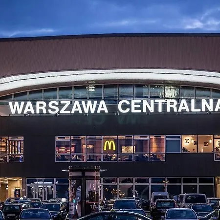 Dworzec P&o Serviced * Warschau