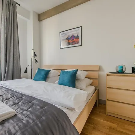Dworzec P&o Serviced Lägenhet Warszawa