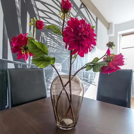 Dworzec P&o Serviced Lägenhet